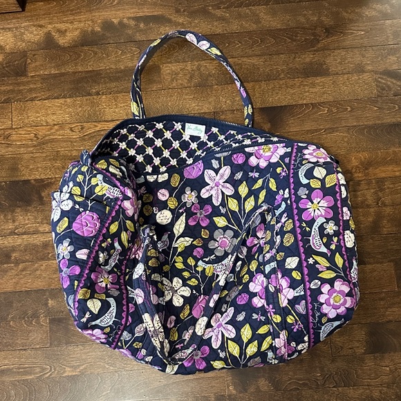 Vera Bradley weekender duffle - Picture 1 of 3